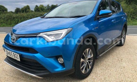 Gura Yakoze Toyota RAV4 Blue Imodoka i Kampala mu Uganda Gura Yakoze Toyota RAV4 Blue Imodoka i Kampala mu Uganda