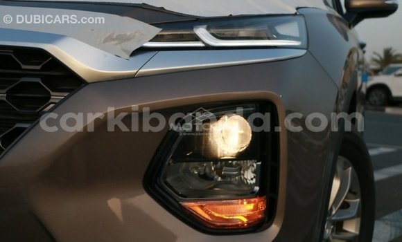 Acheter Import Voiture Hyundai Santa Fe Marron à Import - Dubai, Ouganda Acheter Import Voiture Hyundai Santa Fe Marron à Import - Dubai, Ouganda