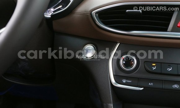 Acheter Import Voiture Hyundai Santa Fe Marron à Import - Dubai, Ouganda Acheter Import Voiture Hyundai Santa Fe Marron à Import - Dubai, Ouganda