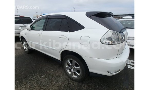 Acheter Import Voiture Toyota Harrier Blanc à Import - Dubai, Ouganda Acheter Import Voiture Toyota Harrier Blanc à Import - Dubai, Ouganda