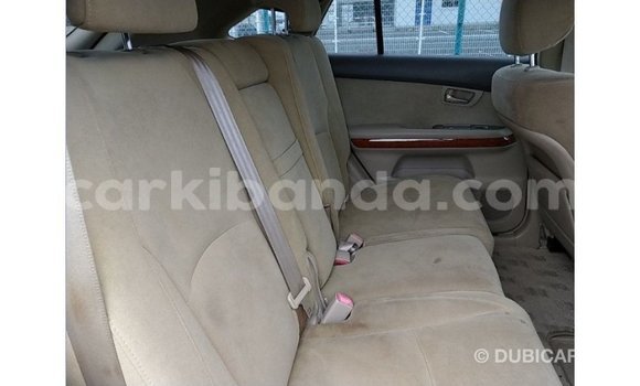 Acheter Import Voiture Toyota Harrier Blanc à Import - Dubai, Ouganda Acheter Import Voiture Toyota Harrier Blanc à Import - Dubai, Ouganda