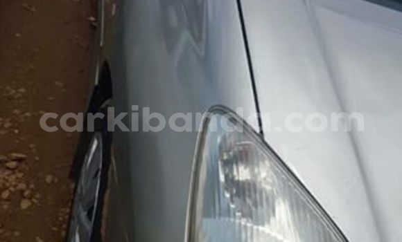 Gura Yakoze Toyota Spacio Silver Imodoka i Kampala mu Uganda Gura Yakoze Toyota Spacio Silver Imodoka i Kampala mu Uganda