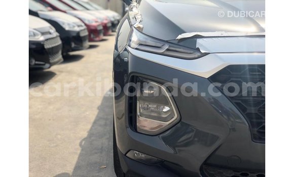 Acheter Import Voiture Hyundai Santa Fe Vert à Import - Dubai, Ouganda Acheter Import Voiture Hyundai Santa Fe Vert à Import - Dubai, Ouganda