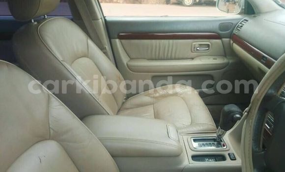 Acheter Occasion Voiture Toyota Progress Gris à Kampala, Ouganda Acheter Occasion Voiture Toyota Progress Gris à Kampala, Ouganda