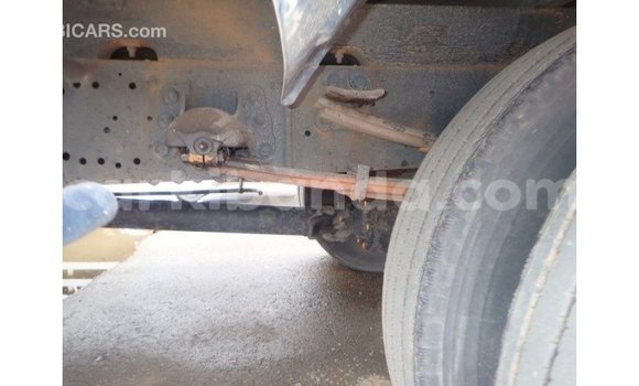 Acheter Import Voiture Isuzu Rodeo Blanc à Import - Dubai, Ouganda Acheter Import Voiture Isuzu Rodeo Blanc à Import - Dubai, Ouganda