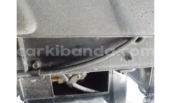 Acheter Import Voiture Isuzu Rodeo Blanc à Import - Dubai, Ouganda Acheter Import Voiture Isuzu Rodeo Blanc à Import - Dubai, Ouganda