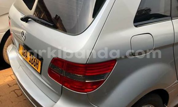 Acheter Occasion Voiture Mercedes‒Benz B–Class Gris à Kampala, Ouganda Acheter Occasion Voiture Mercedes‒Benz B–Class Gris à Kampala, Ouganda