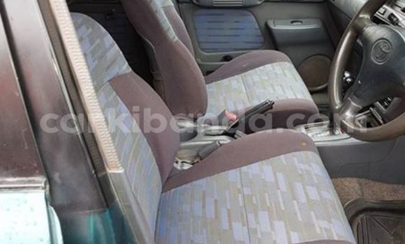 Nunua Ilio tumika Toyota RAV4 Nyingine Gari ndani ya Kampala nchini Uganda Nunua Ilio tumika Toyota RAV4 Nyingine Gari ndani ya Kampala nchini Uganda