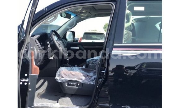Gura Imported Toyota Land Cruiser Black Imodoka i Import - Dubai mu Uganda Gura Imported Toyota Land Cruiser Black Imodoka i Import - Dubai mu Uganda