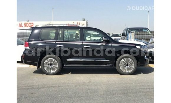 Gura Imported Toyota Land Cruiser Black Imodoka i Import - Dubai mu Uganda Gura Imported Toyota Land Cruiser Black Imodoka i Import - Dubai mu Uganda