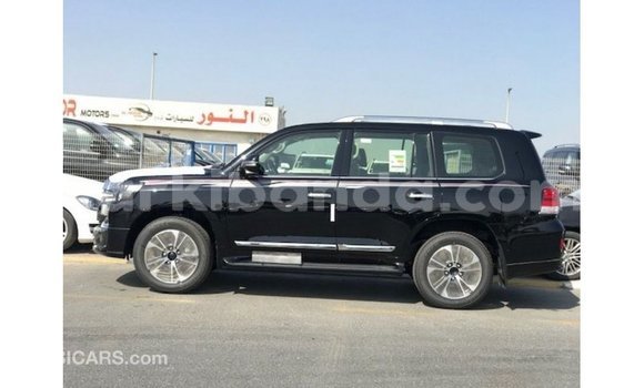 Gura Imported Toyota Land Cruiser Black Imodoka i Import - Dubai mu Uganda Gura Imported Toyota Land Cruiser Black Imodoka i Import - Dubai mu Uganda