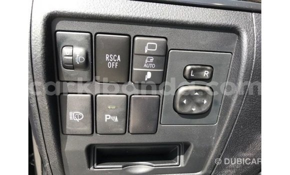 Gura Imported Toyota Land Cruiser Black Imodoka i Import - Dubai mu Uganda Gura Imported Toyota Land Cruiser Black Imodoka i Import - Dubai mu Uganda