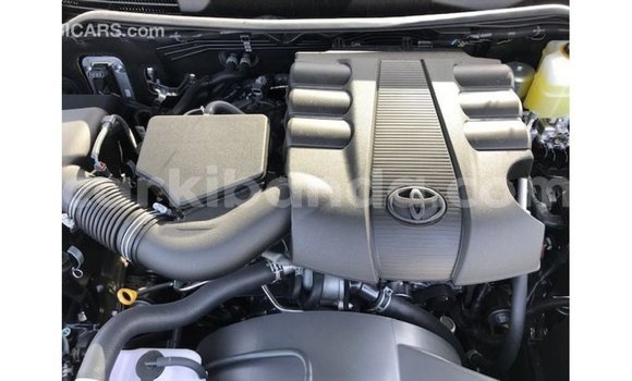 Gura Imported Toyota Land Cruiser Black Imodoka i Import - Dubai mu Uganda Gura Imported Toyota Land Cruiser Black Imodoka i Import - Dubai mu Uganda