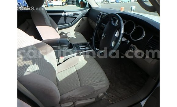 Acheter Import Voiture Toyota Hilux Blanc à Import - Dubai, Ouganda Acheter Import Voiture Toyota Hilux Blanc à Import - Dubai, Ouganda