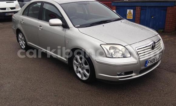 Acheter Occasion Voiture Toyota Avensis Gris à Arua, Ouganda Acheter Occasion Voiture Toyota Avensis Gris à Arua, Ouganda