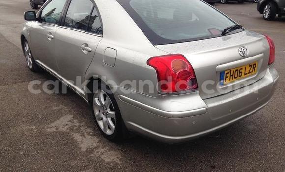 Acheter Occasion Voiture Toyota Avensis Gris à Arua, Ouganda Acheter Occasion Voiture Toyota Avensis Gris à Arua, Ouganda