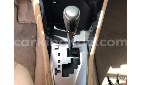 Acheter Import Voiture Toyota Yaris Blanc à Import - Dubai, Ouganda Acheter Import Voiture Toyota Yaris Blanc à Import - Dubai, Ouganda