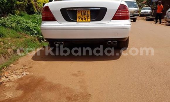 Nunua Ilio tumika Mercedes‒Benz S–Class Nyeupe Gari ndani ya Kampala nchini Uganda Nunua Ilio tumika Mercedes‒Benz S–Class Nyeupe Gari ndani ya Kampala nchini Uganda