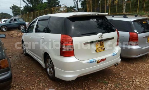 Nunua Ilio tumika Toyota Wish Nyeupe Gari ndani ya Kampala nchini Uganda Nunua Ilio tumika Toyota Wish Nyeupe Gari ndani ya Kampala nchini Uganda