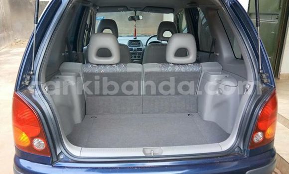 Gura Yakoze Toyota Spacio Blue Imodoka i Kampala mu Uganda Gura Yakoze Toyota Spacio Blue Imodoka i Kampala mu Uganda