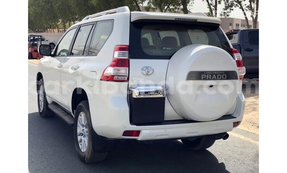 Acheter Import Voiture Toyota Prado Blanc à Import - Dubai, Ouganda Acheter Import Voiture Toyota Prado Blanc à Import - Dubai, Ouganda