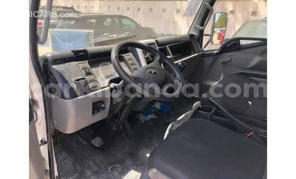 Acheter Import Voiture Mitsubishi i Blanc à Import - Dubai, Ouganda Acheter Import Voiture Mitsubishi i Blanc à Import - Dubai, Ouganda