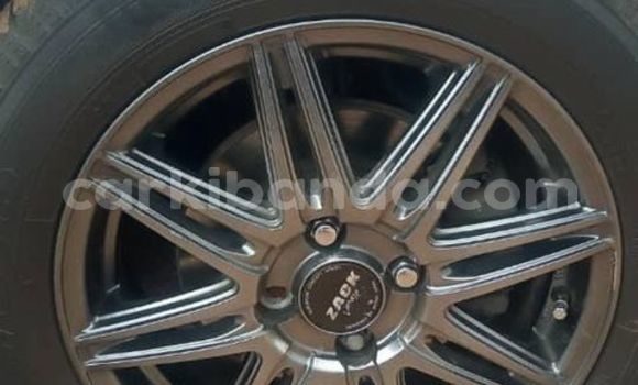 Acheter Occasion Voiture Suzuki Swift Gris à Kampala, Ouganda Acheter Occasion Voiture Suzuki Swift Gris à Kampala, Ouganda