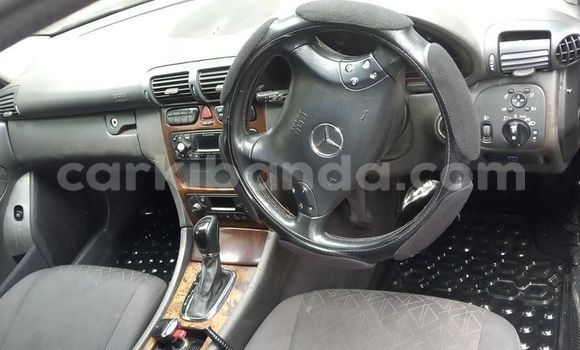 Acheter Occasion Voiture Mercedes‒Benz C–Class Gris à Kampala, Ouganda Acheter Occasion Voiture Mercedes‒Benz C–Class Gris à Kampala, Ouganda
