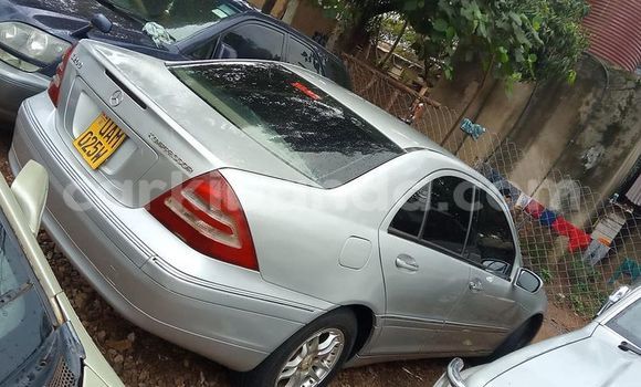 Acheter Occasion Voiture Mercedes‒Benz C–Class Gris à Kampala, Ouganda Acheter Occasion Voiture Mercedes‒Benz C–Class Gris à Kampala, Ouganda
