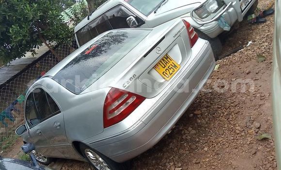 Acheter Occasion Voiture Mercedes‒Benz C–Class Gris à Kampala, Ouganda Acheter Occasion Voiture Mercedes‒Benz C–Class Gris à Kampala, Ouganda