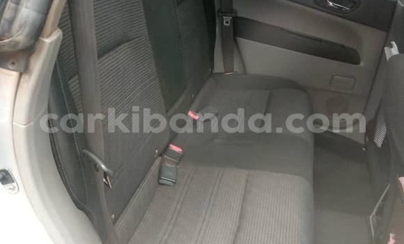 Acheter Occasion Voiture Subaru Forester Gris à Kampala, Ouganda Acheter Occasion Voiture Subaru Forester Gris à Kampala, Ouganda