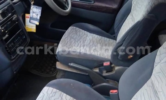 Acheter Occasion Voiture Toyota Ipsum Blanc à Kampala, Ouganda Acheter Occasion Voiture Toyota Ipsum Blanc à Kampala, Ouganda