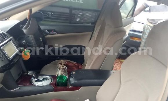 Acheter Occasion Voiture Toyota Mark X Gris à Kampala, Ouganda Acheter Occasion Voiture Toyota Mark X Gris à Kampala, Ouganda