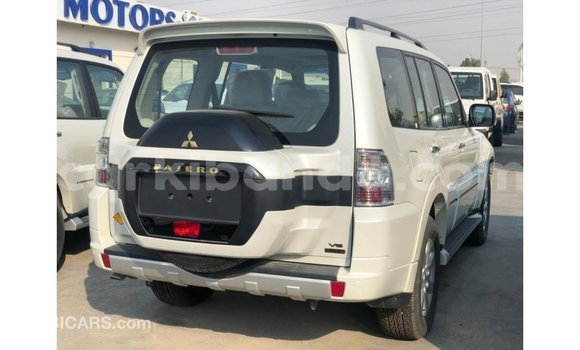 Buy Import Mitsubishi Pajero Black Car in Import - Dubai in Uganda Buy Import Mitsubishi Pajero Black Car in Import - Dubai in Uganda