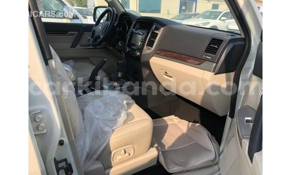 Buy Import Mitsubishi Pajero Black Car in Import - Dubai in Uganda Buy Import Mitsubishi Pajero Black Car in Import - Dubai in Uganda