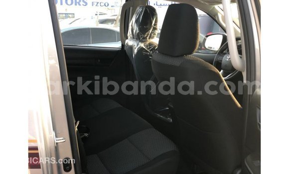 Gura Imported Toyota Hilux Other Imodoka i Import - Dubai mu Uganda Gura Imported Toyota Hilux Other Imodoka i Import - Dubai mu Uganda