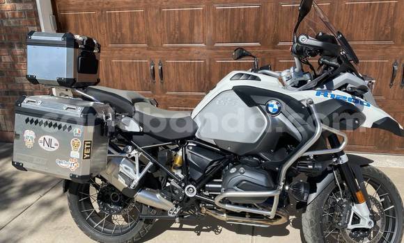Buy Used BMW R1200GS Adventure Beige Bike in Kampala in Uganda Buy Used BMW R1200GS Adventure Beige Bike in Kampala in Uganda