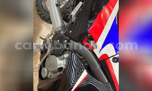 Buy Used Yamaha YZ450F Red Bike in Kampala in Uganda Buy Used Yamaha YZ450F Red Bike in Kampala in Uganda