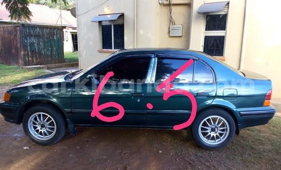 Nunua Ilio tumika Toyota Corsa Nyingine Gari ndani ya Kampala nchini Uganda Nunua Ilio tumika Toyota Corsa Nyingine Gari ndani ya Kampala nchini Uganda
