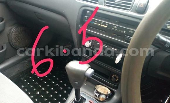 Nunua Ilio tumika Toyota Corsa Nyingine Gari ndani ya Kampala nchini Uganda Nunua Ilio tumika Toyota Corsa Nyingine Gari ndani ya Kampala nchini Uganda