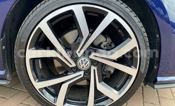 Gura Yakoze Volkswagen Golf GTI Blue Imodoka i Kampala mu Uganda Gura Yakoze Volkswagen Golf GTI Blue Imodoka i Kampala mu Uganda