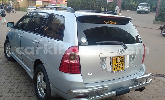 Nunua Ilio tumika Toyota Fielder Fedha Gari ndani ya Kampala nchini Uganda