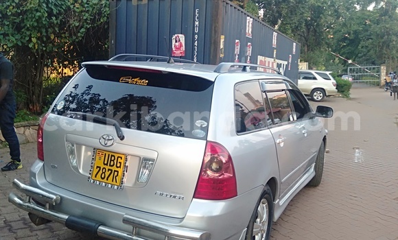 Nunua Ilio tumika Toyota Fielder Fedha Gari ndani ya Kampala nchini Uganda Nunua Ilio tumika Toyota Fielder Fedha Gari ndani ya Kampala nchini Uganda