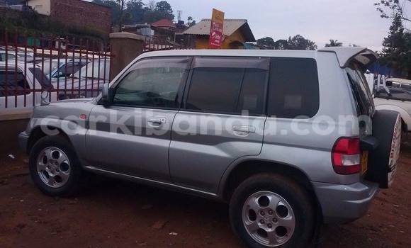 Gura Yakoze Mitsubishi Pajero Silver Imodoka i Arua mu Uganda Gura Yakoze Mitsubishi Pajero Silver Imodoka i Arua mu Uganda