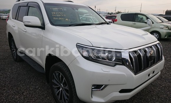 Buy Used Toyota Land Cruiser White Car in Kampala in Uganda