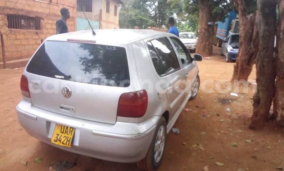 Acheter Occasion Voiture Volkswagen Polo Gris à Kampala, Ouganda Acheter Occasion Voiture Volkswagen Polo Gris à Kampala, Ouganda