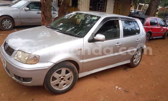 Acheter Occasion Voiture Volkswagen Polo Gris à Kampala, Ouganda Acheter Occasion Voiture Volkswagen Polo Gris à Kampala, Ouganda