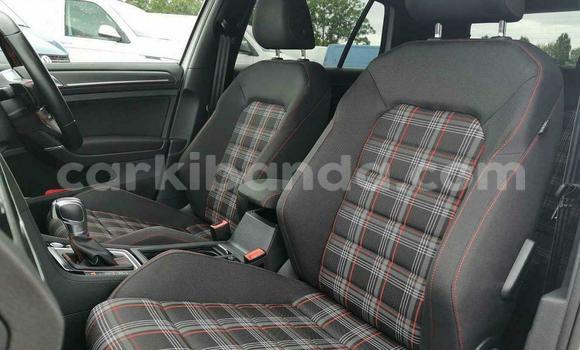 Nunua Ilio tumika Volkswagen Golf GTI Nyeupe Gari ndani ya Kampala nchini Uganda Nunua Ilio tumika Volkswagen Golf GTI Nyeupe Gari ndani ya Kampala nchini Uganda