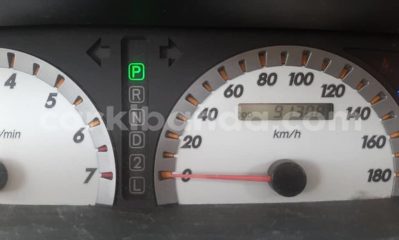 Acheter Occasion Voiture Toyota Noah Blanc à Kampala, Ouganda Acheter Occasion Voiture Toyota Noah Blanc à Kampala, Ouganda