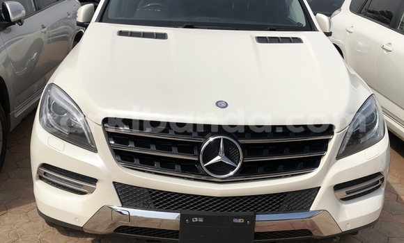 Gura Nshya MercedesâBenz MâClass White Imodoka i Kampala mu Uganda Gura Nshya MercedesâBenz MâClass White Imodoka i Kampala mu Uganda